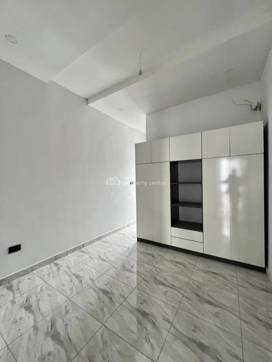 Exquisitely Built 4 Bedroom Terrace Duplex Within an Estate, Ikota, Lekki, Lagos, Terraced Duplex for Sale