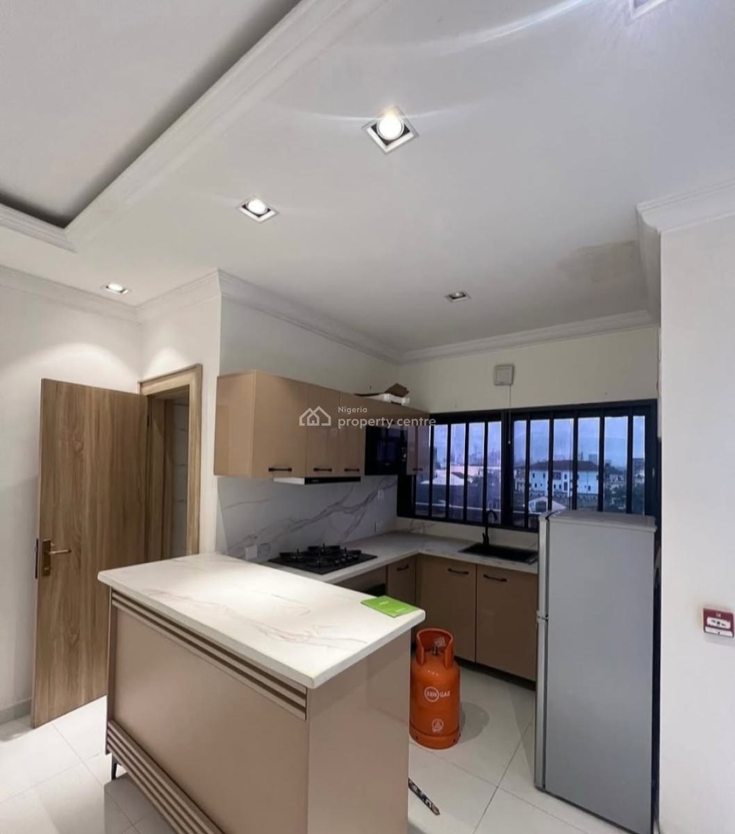 This Is a Compact and Serviced with 24/7 Power Supply 3 Bedroom En-sui, Ikoyi, Lagos, Flat / Apartment for Rent