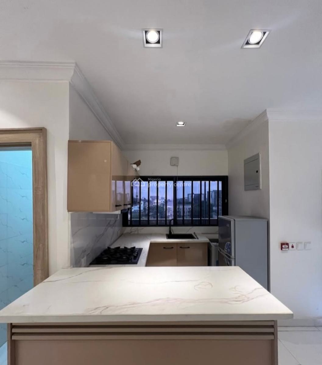 This Is a Compact and Serviced with 24/7 Power Supply 3 Bedroom En-sui, Ikoyi, Lagos, Flat / Apartment for Rent
