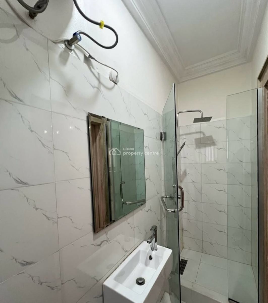 This Is a Compact and Serviced with 24/7 Power Supply 3 Bedroom En-sui, Ikoyi, Lagos, Flat / Apartment for Rent