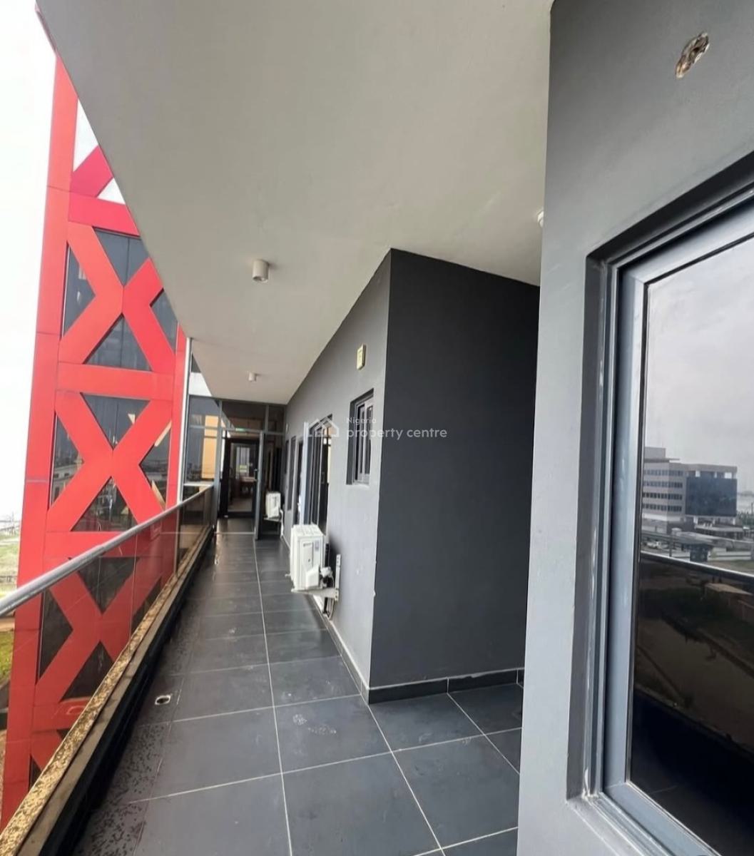This Is a Compact and Serviced with 24/7 Power Supply 3 Bedroom En-sui, Ikoyi, Lagos, Flat / Apartment for Rent