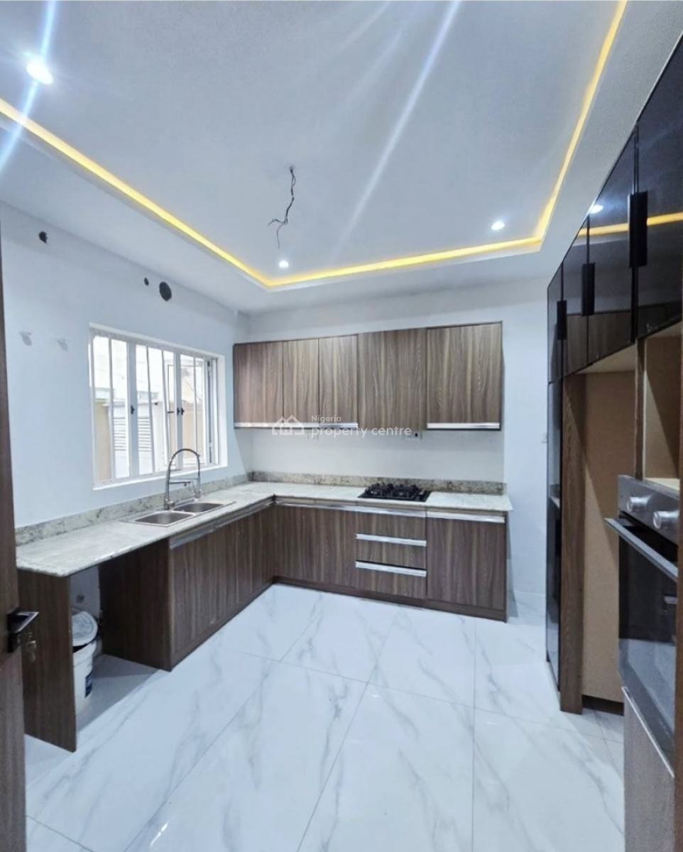 Tastefully Finished and Serviced 4 Bedroom En-suite Terraced Duplex Wi, Lekki Phase 1, Lekki, Lagos, Terraced Duplex for Rent