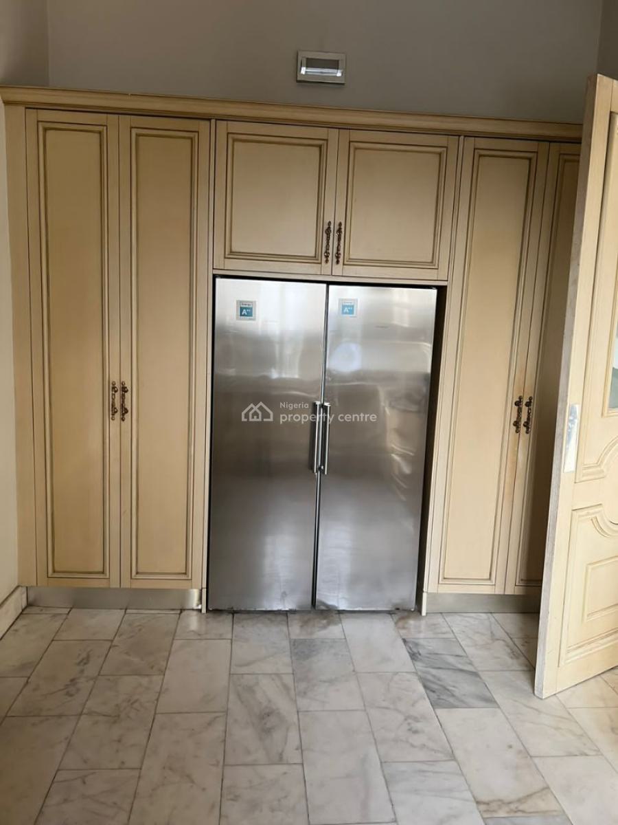 3 Bedroom Apartment with a Gym and Swimming Pool, Ikoyi, Lagos, Flat / Apartment for Rent