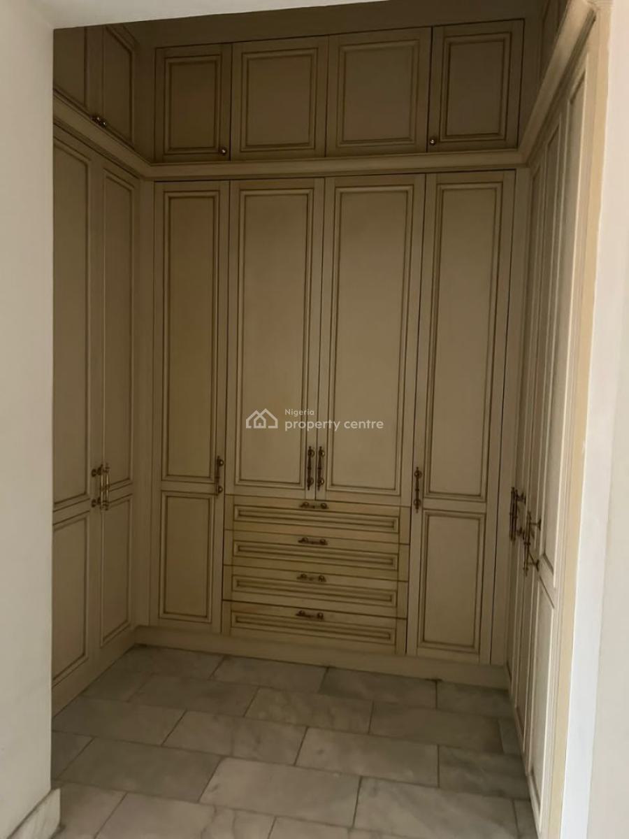 3 Bedroom Apartment with a Gym and Swimming Pool, Ikoyi, Lagos, Flat / Apartment for Rent