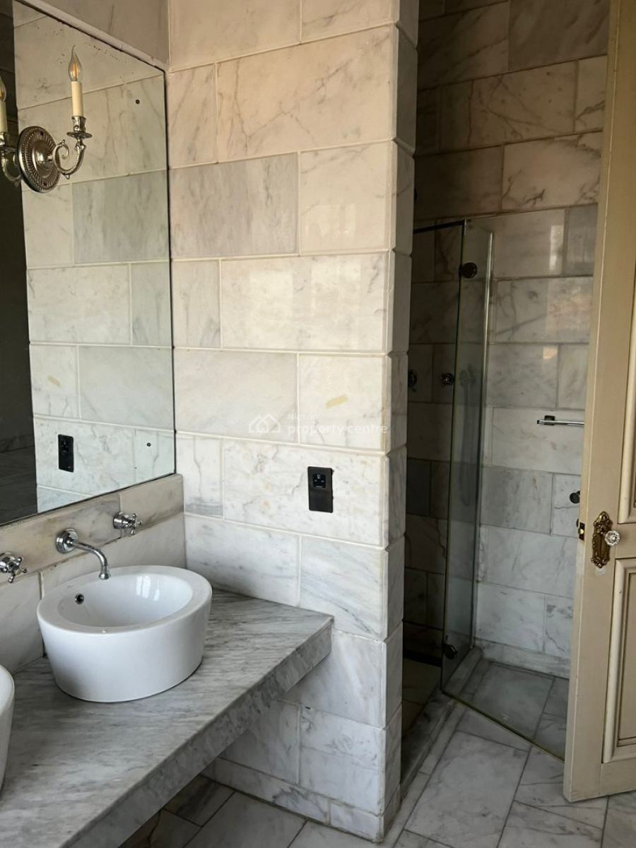 3 Bedroom Apartment with a Gym and Swimming Pool, Ikoyi, Lagos, Flat / Apartment for Rent