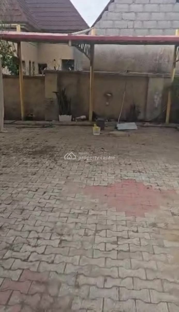 Distress Specious 3bedroom Fully Detached Bungalow with 2-rooms Bq, Andika Estate, Gwarinpa, Abuja, Detached Bungalow for Sale