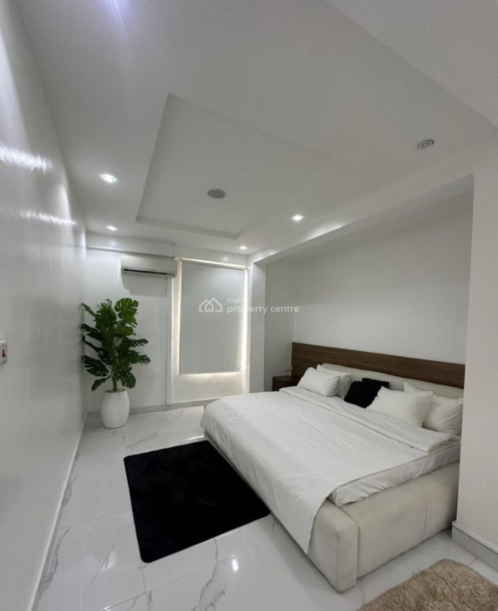 Tastefully Furnished and Serviced with 24/7 Power Supply 3 Bedroom En-suite, Lekki Phase 1, Lekki, Lagos, Flat / Apartment for Rent