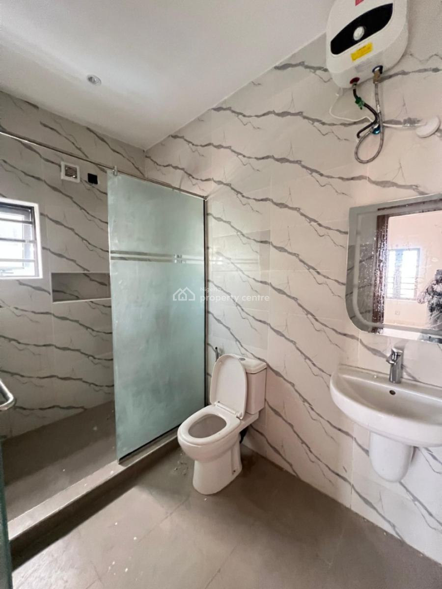Contemporary 2 Bedroom Apartment with Rooftop Lounge Suitable for Airbnb, Lekki Phase 1, Lekki, Lagos, Flat / Apartment for Sale