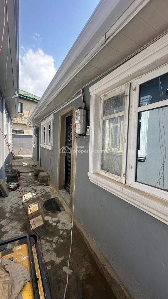 3 Bedrooms Bungalow with Bq, Kasumu Estate, Akala, Victoria Island (vi), Lagos, Detached Bungalow for Sale