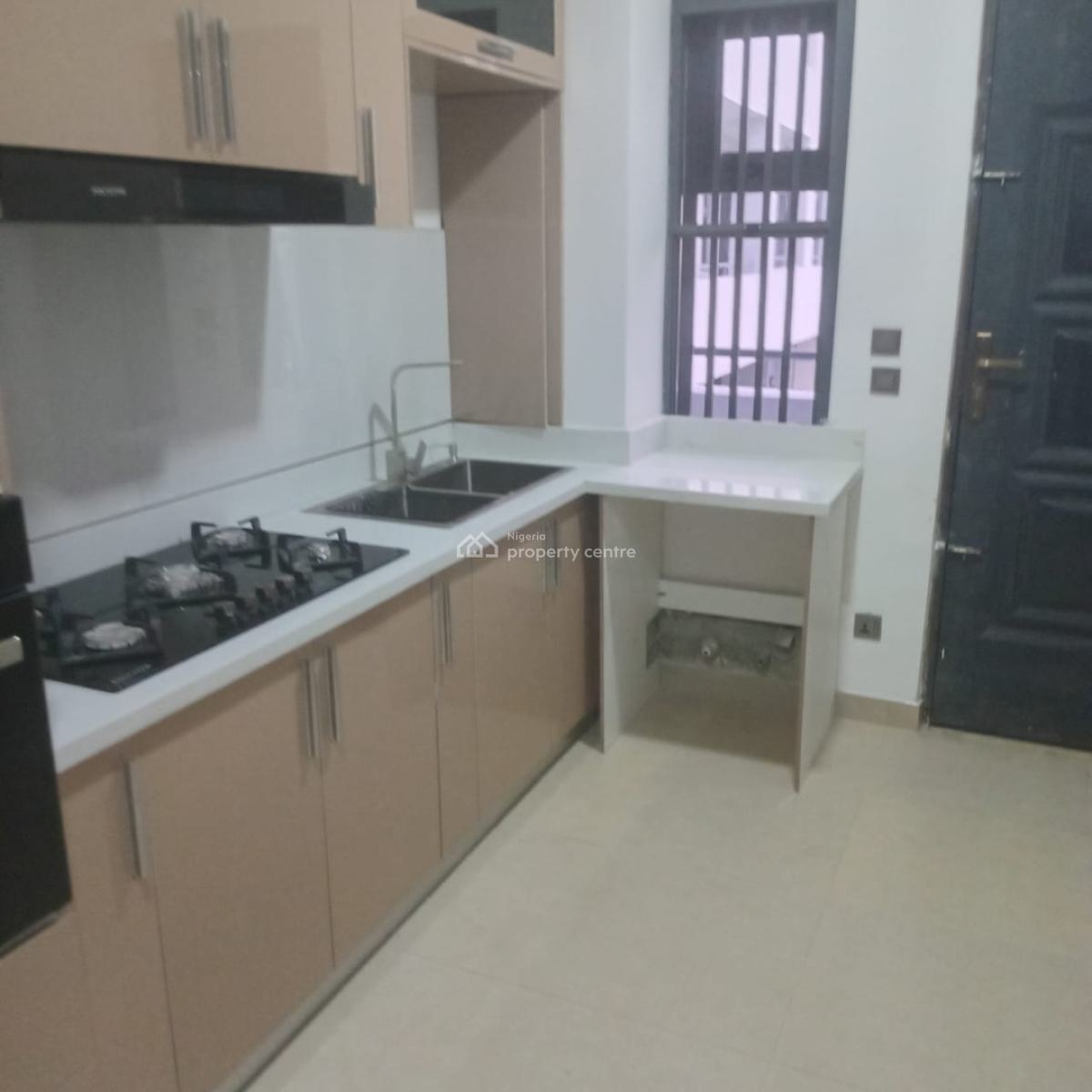 3 Bedroom Flat Apartment, Surulere, Lagos, Flat / Apartment for Sale