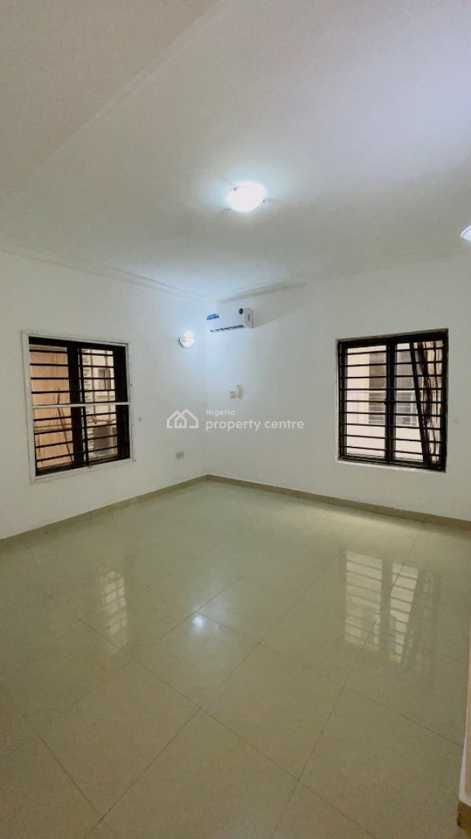 Well Renovated Self Serviced 3bedroom Flat with a Room Bq, Dele Adedeji, Lekki Phase 1, Lekki, Lagos, Flat / Apartment for Rent