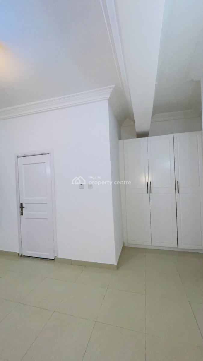 Newly Renovated Two Bedroom Flat with a Room Bq, Dele Adedeji, Lekki Phase 1, Lekki, Lagos, Flat / Apartment for Rent