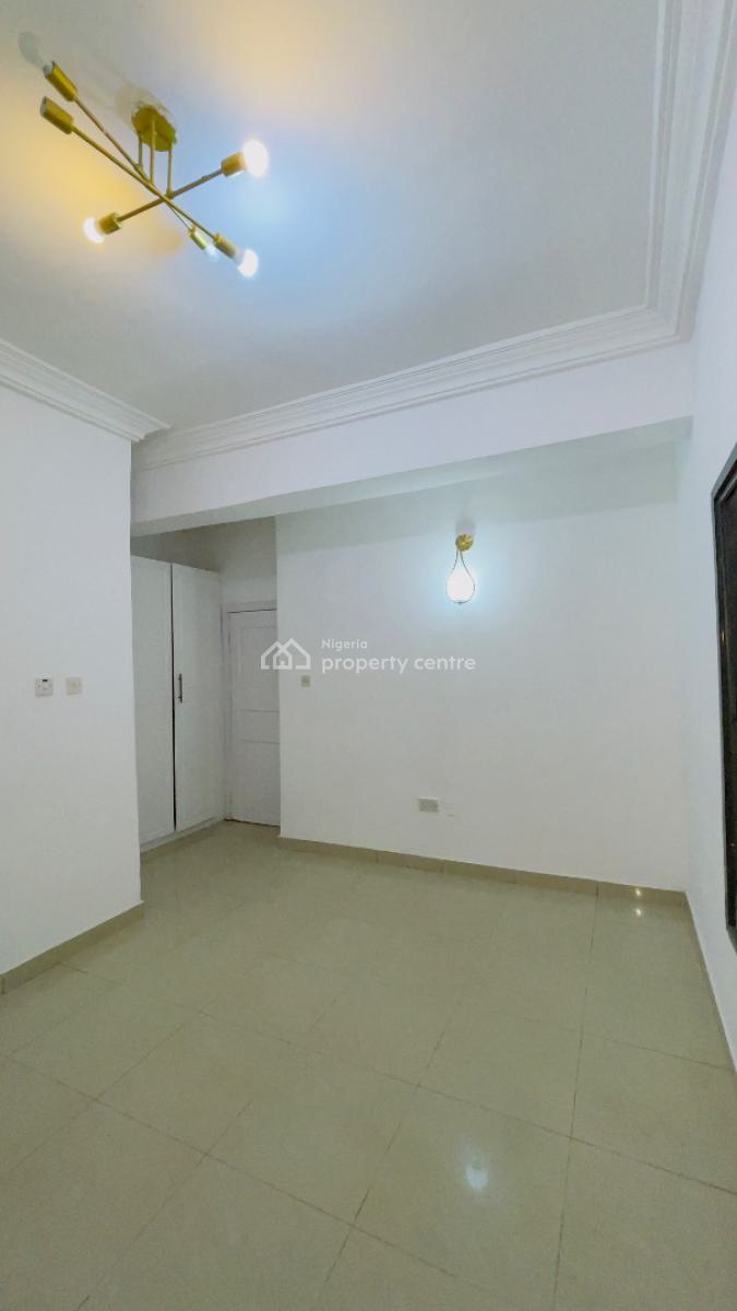 Newly Renovated Two Bedroom Flat with a Room Bq, Dele Adedeji, Lekki Phase 1, Lekki, Lagos, Flat / Apartment for Rent