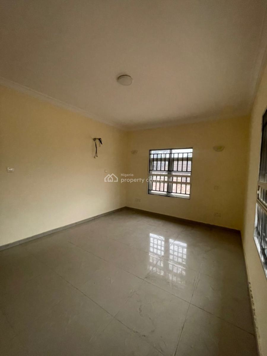 Serviced 3 Bedroom Penthouse with Bq in a Secured Estate, Chevron, Lekki, Lagos, Flat / Apartment for Rent