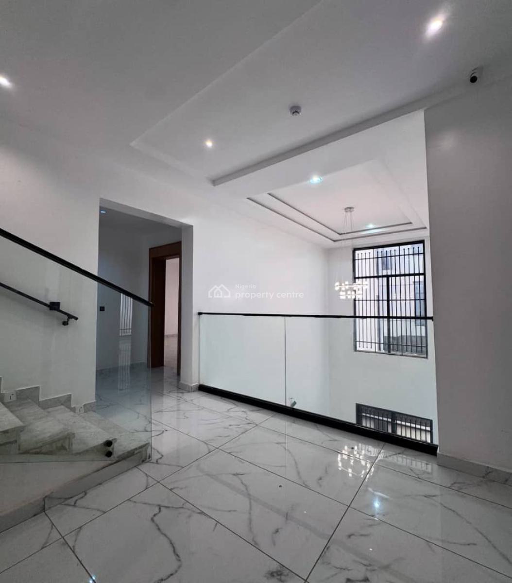 Contemporary 6 Bedroom Fully Detached Duplex with 1 Bedroom with Pool, Guzape District, Abuja, Detached Duplex for Sale