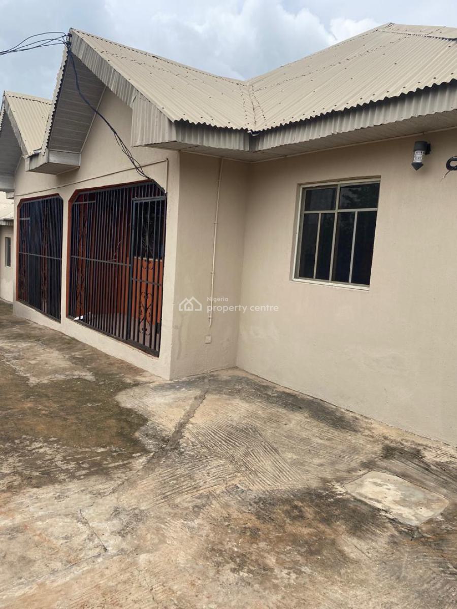 7 Units of a Room & Parlor Self Contained at Arapaja Odo Ona Kekere Ib, Arapaja Area Odo -ona Kekere Ibadan, Oluyole, Oyo, Detached Bungalow for Sale
