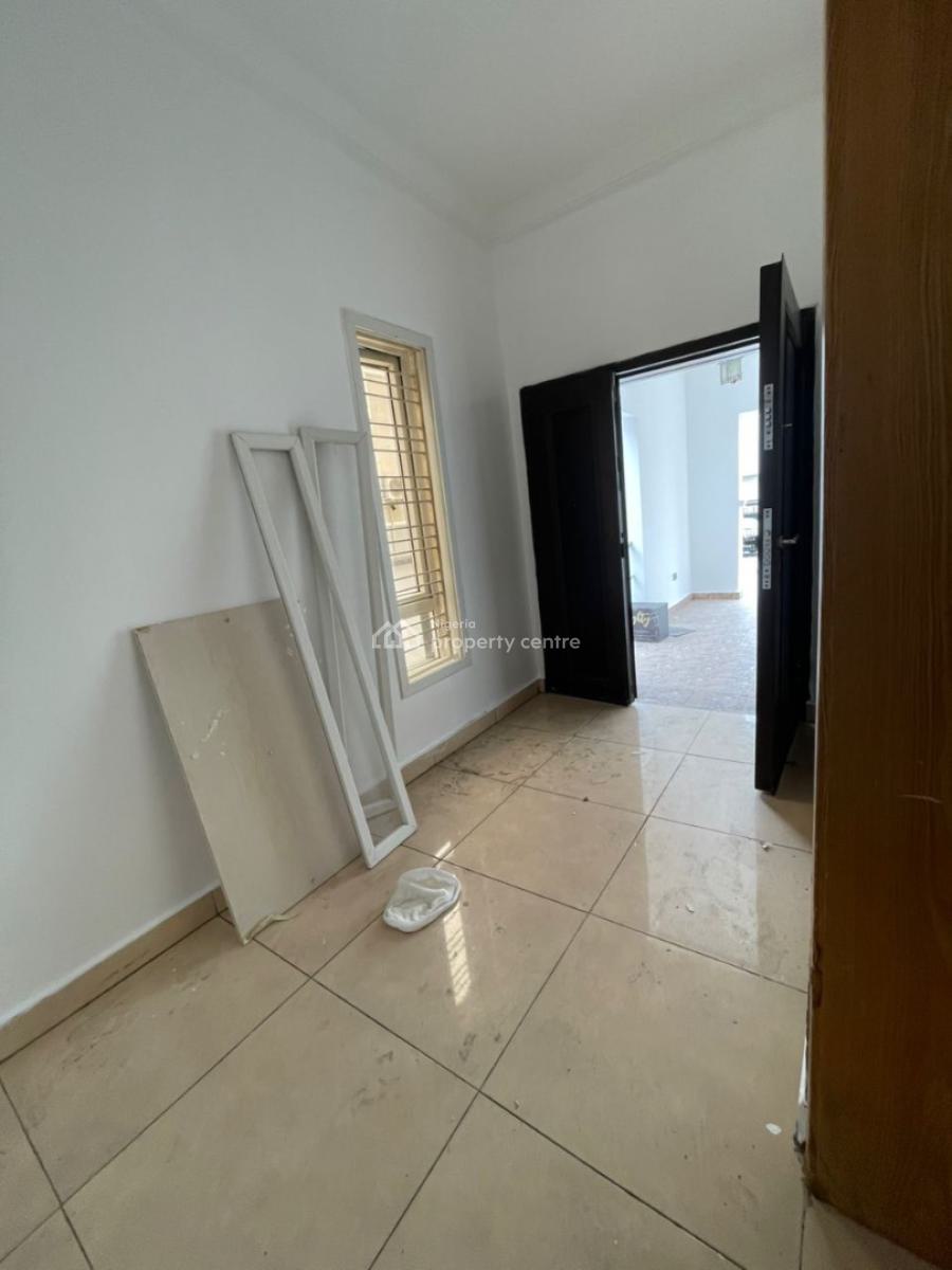 Well Maintained, Tastefully Finished, Five Bedroom Duplex, Pinnock Beach Estate, Osapa, Lekki, Lagos, Semi-detached Duplex for Rent