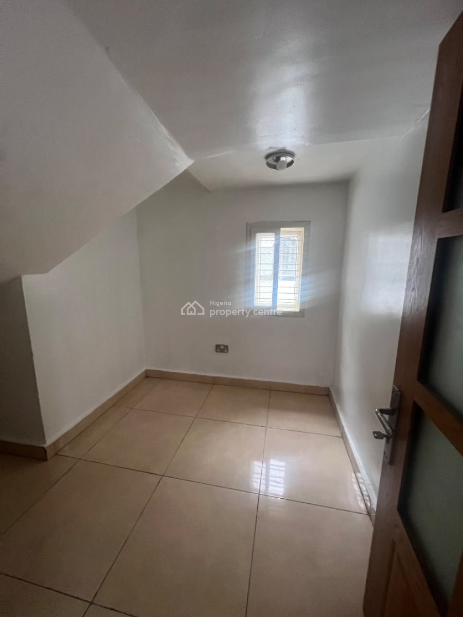 Well Maintained 5 Bedroom Semi Detached Duplex, Osapa, Lekki, Lagos, Semi-detached Duplex for Rent