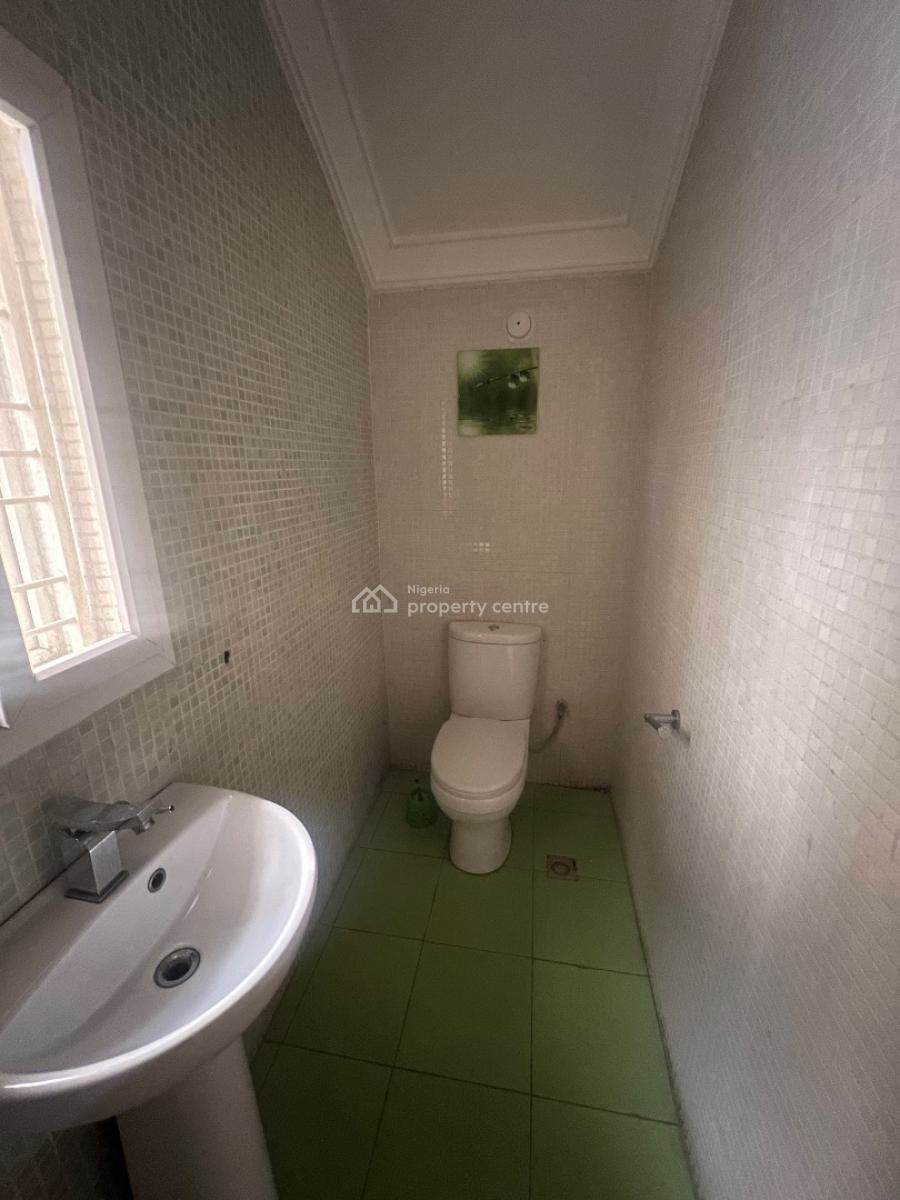 Well Maintained 5 Bedroom Semi Detached Duplex, Osapa, Lekki, Lagos, Semi-detached Duplex for Rent