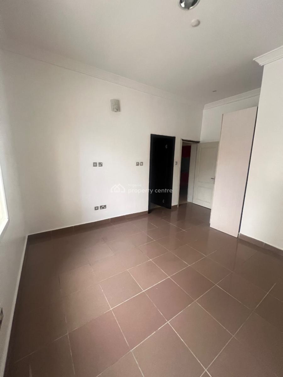 Well Maintained 5 Bedroom Semi Detached Duplex, Osapa, Lekki, Lagos, Semi-detached Duplex for Rent