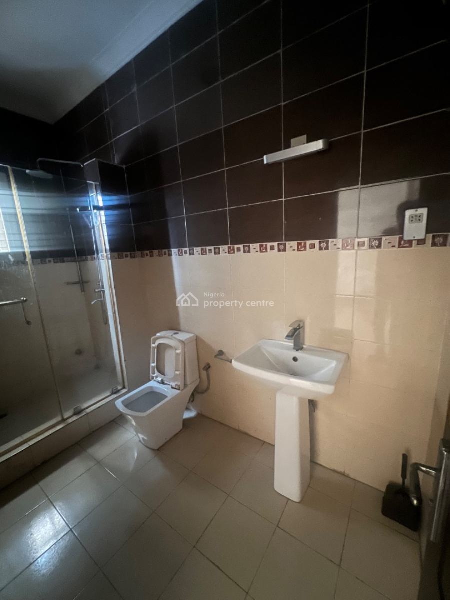 Well Maintained 5 Bedroom Semi Detached Duplex, Osapa, Lekki, Lagos, Semi-detached Duplex for Rent