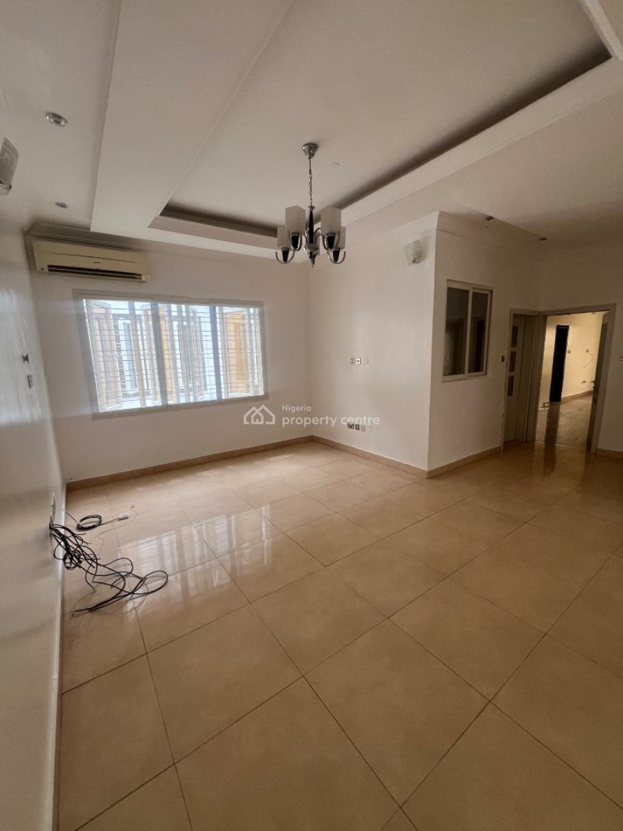 Well Maintained 5 Bedroom Semi Detached Duplex, Osapa, Lekki, Lagos, Semi-detached Duplex for Rent