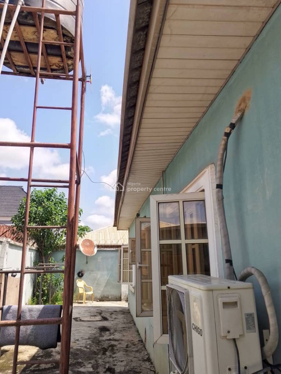 a 4 Bedrooms Bungalow at Akinlap Estate Ibadan, Akinlaoa Area Idi Ishin Ibadan, Eleyele, Ibadan, Oyo, Detached Bungalow for Sale