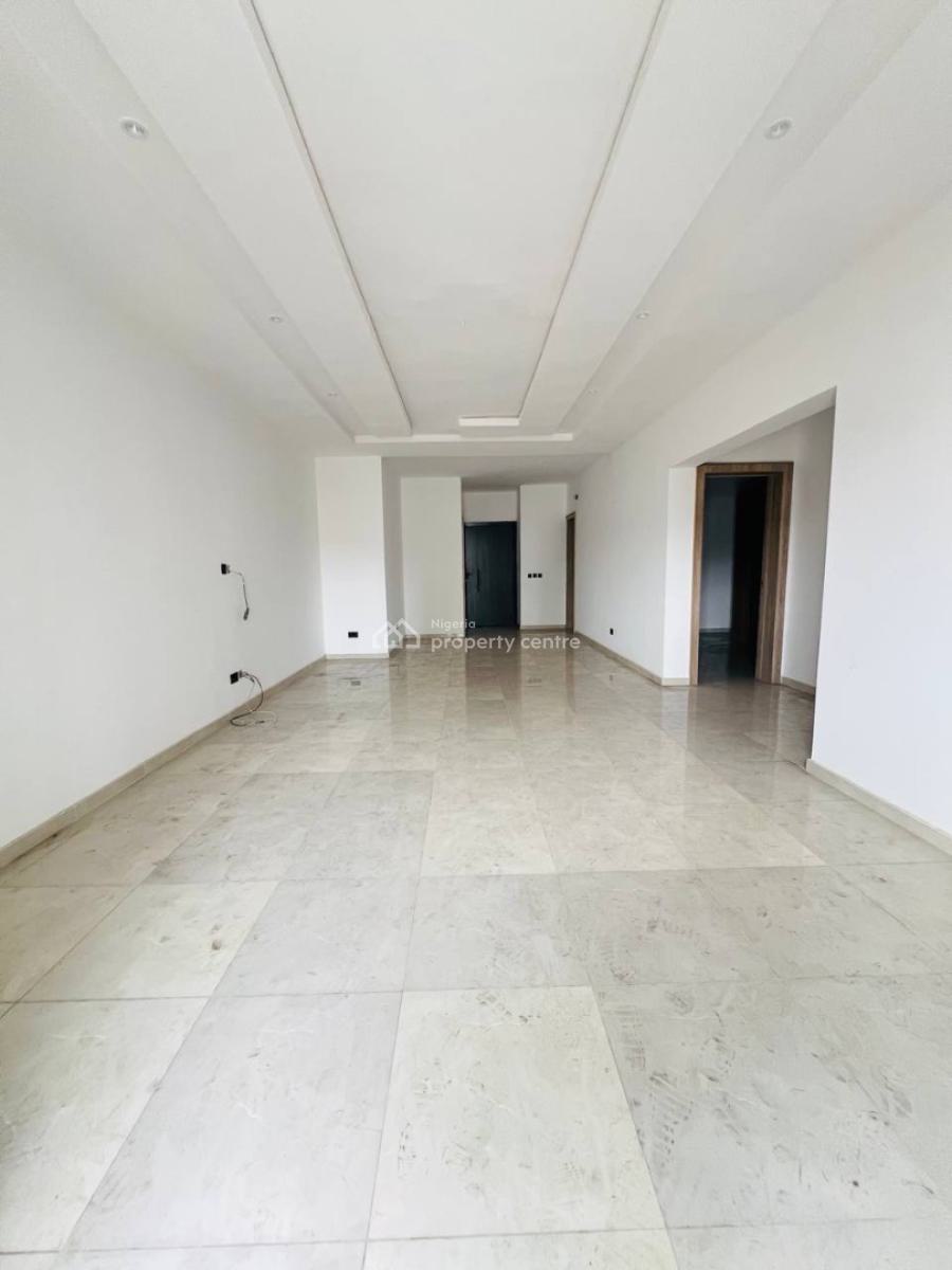 2 Bedroom Apartment, in a Gated and Secured Estate, Lekki Phase 1, Lekki, Lagos, Block of Flats for Sale