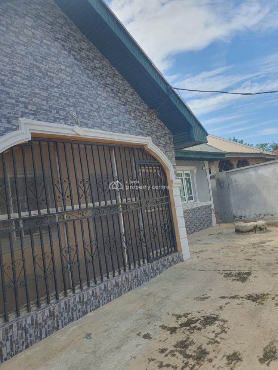 3 Bedrooms Bungalow, New Land Elebu Area Off Akala Express, Oluyole, Oyo, Detached Bungalow for Sale