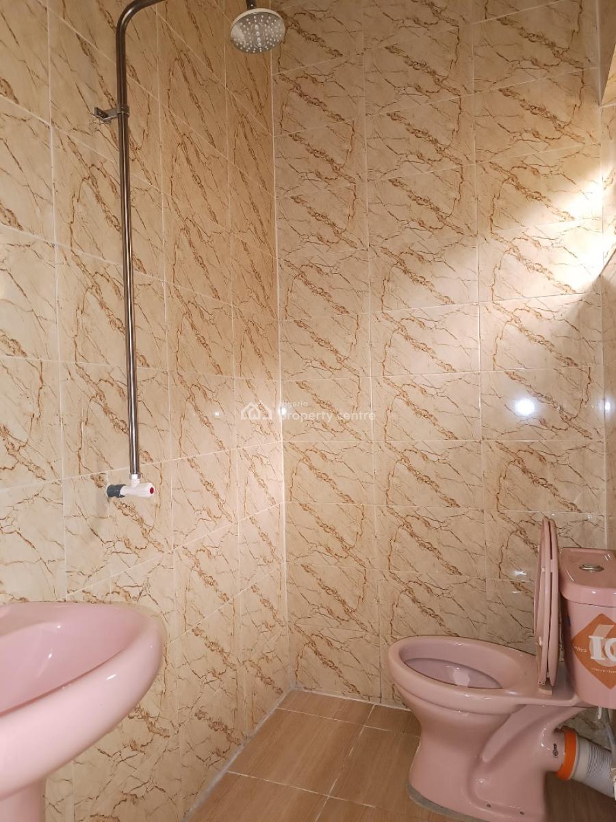 Room and Parlour Self Contain in Ikorodu, Igbogbo, Ikorodu, Lagos, Flat / Apartment for Rent