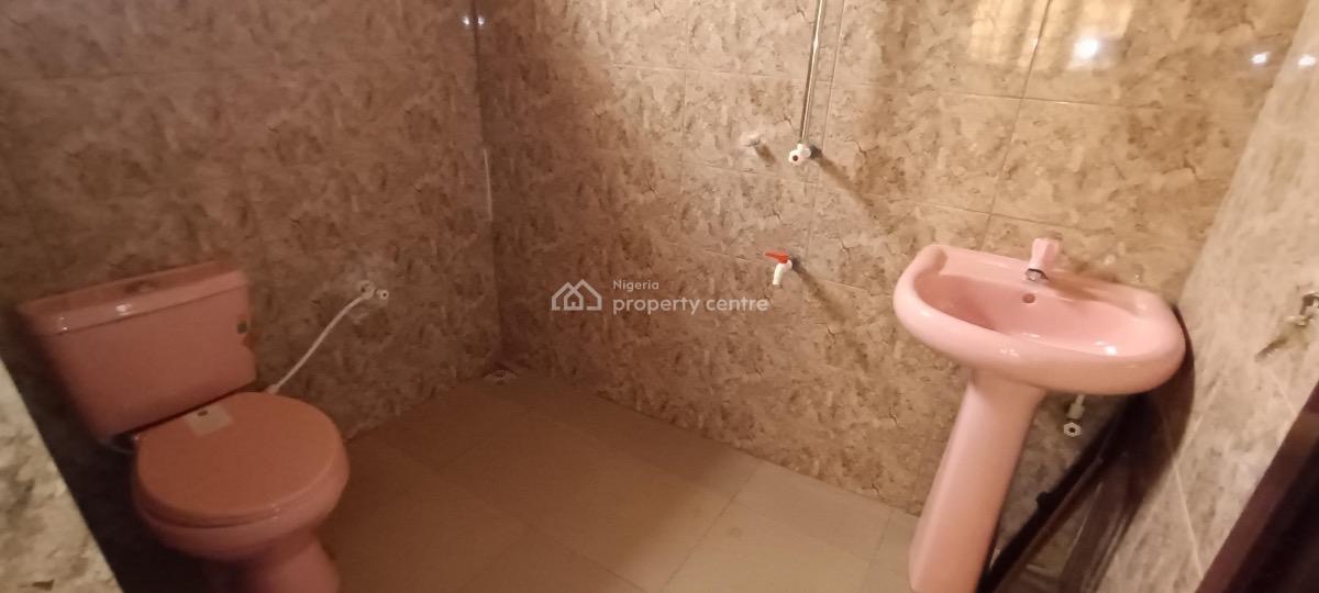 Room and Parlour Self Contain in Ikorodu, Igbogbo, Ikorodu, Lagos, Flat / Apartment for Rent