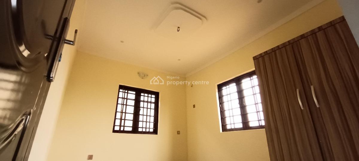 Room and Parlour Self Contain in Ikorodu, Igbogbo, Ikorodu, Lagos, Flat / Apartment for Rent