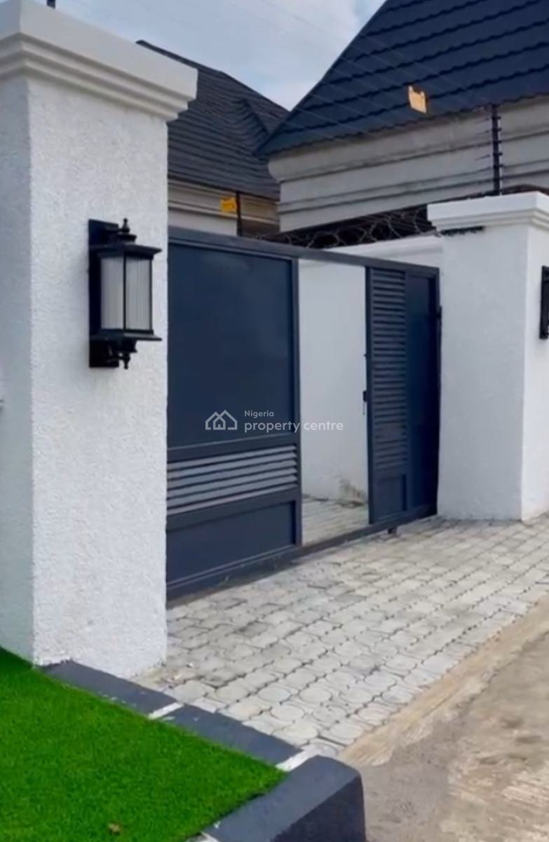 3 Bedrooms* Bungalow with a Room Bq at Gwarinpa Extension, Gwarinpa, Abuja, Detached Bungalow for Sale