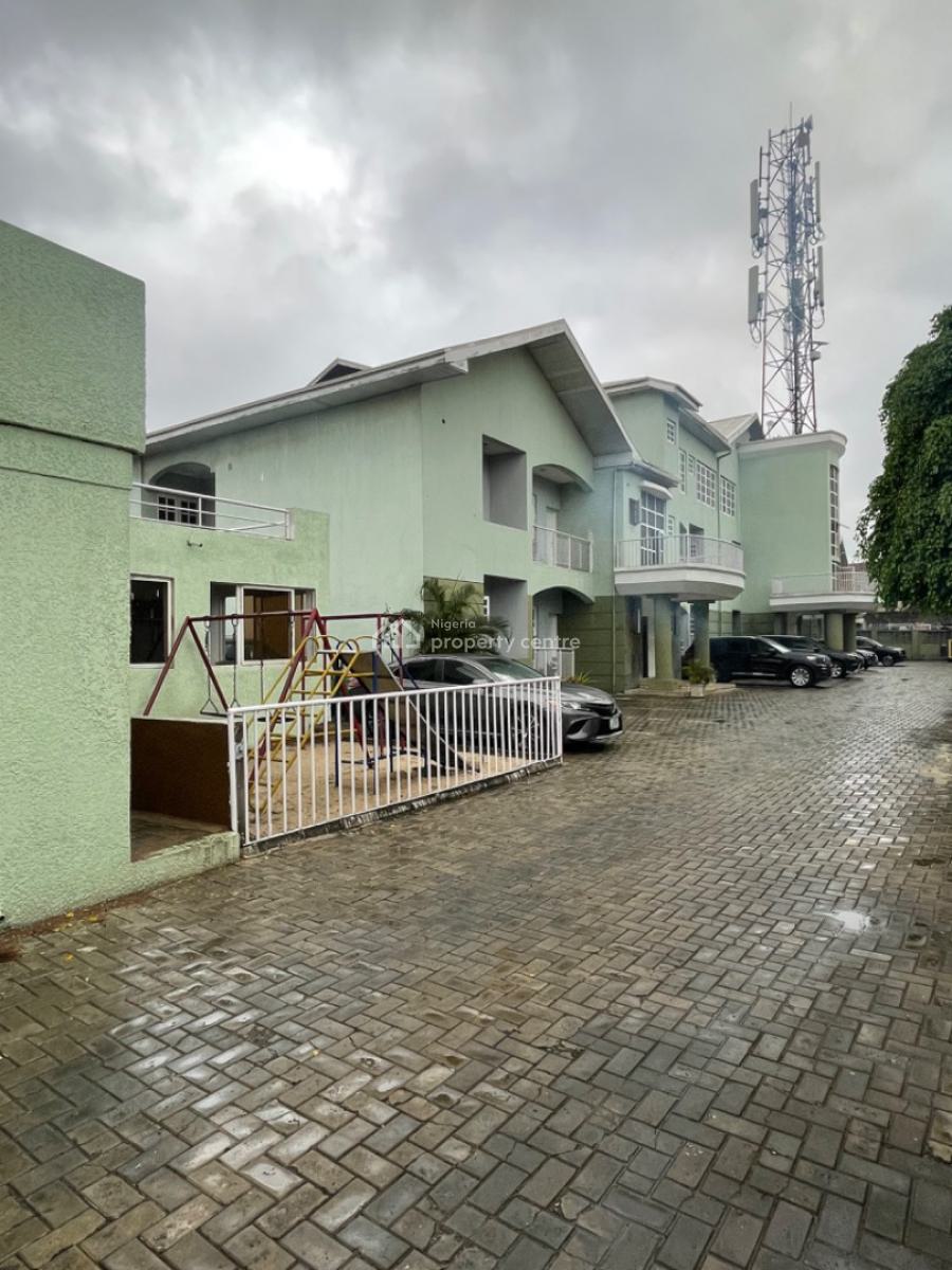 Contemporary 2 Bedroom Apartment with Rooftop Swimming Pool, Ikoyi, Lagos, Flat / Apartment for Rent