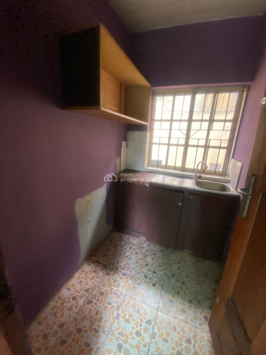 Lovely 2 Bedroom Flat, Alaka, Surulere, Lagos, Flat / Apartment for Rent