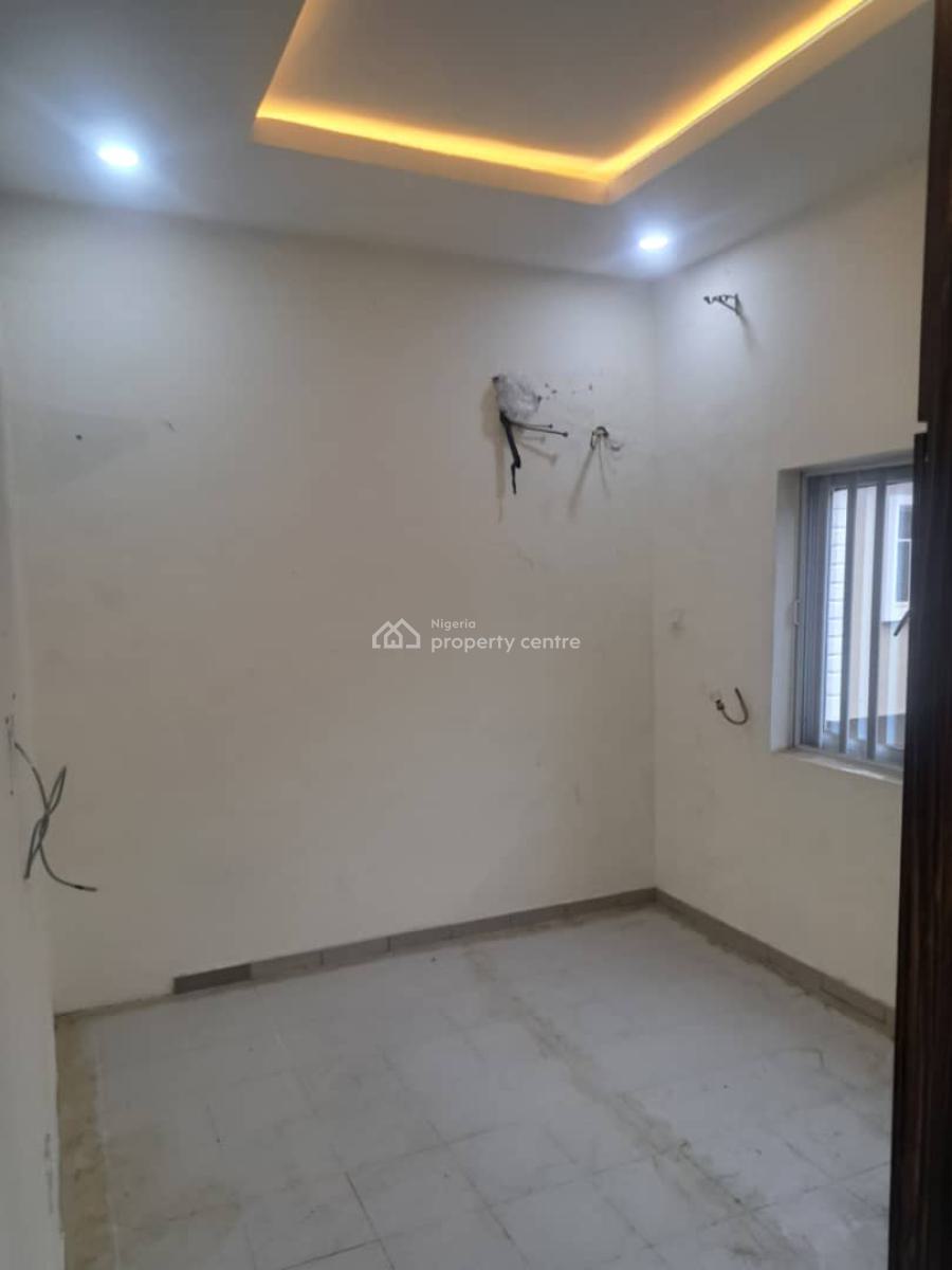 4 Bedrooms Semi-detached Duplex with a Room Bq, Gra Phase 2, Magodo, Lagos, Semi-detached Duplex for Rent