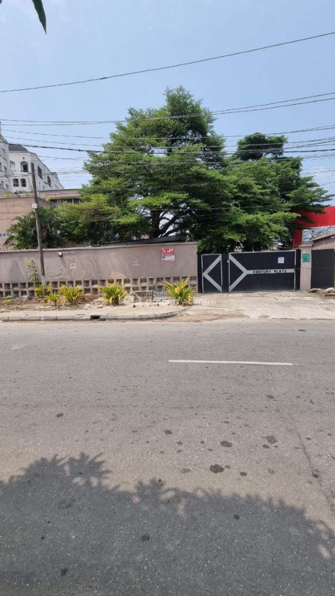 3 Bedroom Apartment with a Domestic Quarter, Gym, Swimming Pool in a S, Vi, Victoria Island (vi), Lagos, Flat / Apartment for Rent