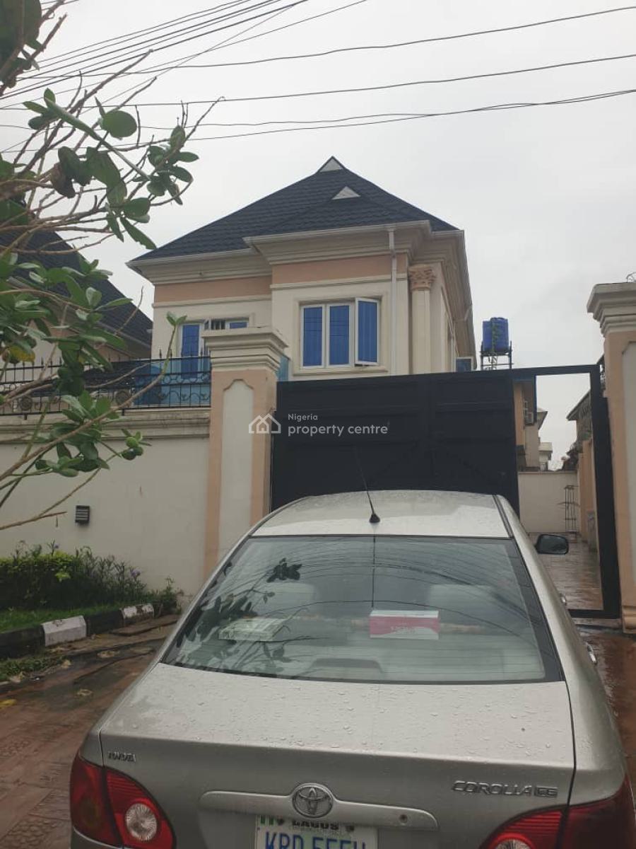 Lovely and Spacious 4 Bedroom Detached, Gra Phase 2, Magodo, Lagos, Semi-detached Duplex for Rent