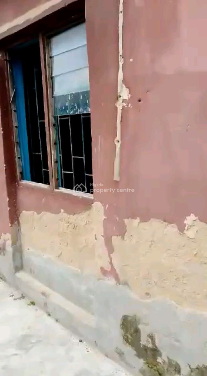 a 4nos of 2bedroom Flat on a Full Plot of Land, Bariga, Shomolu, Lagos, Flat / Apartment for Sale