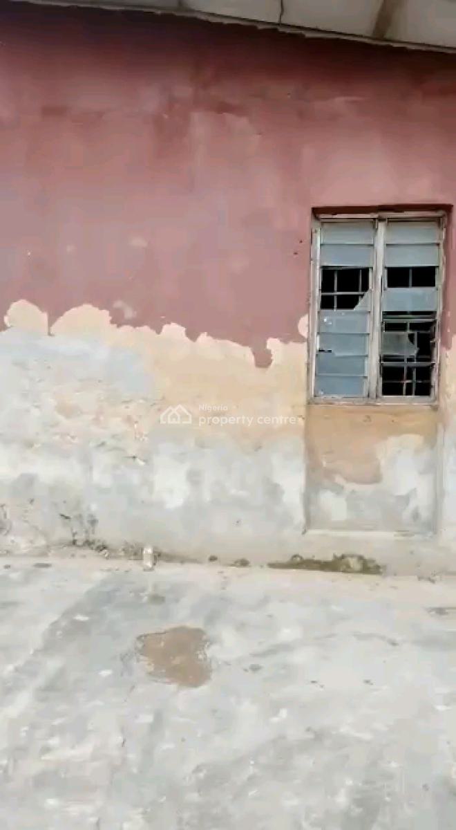 a 4nos of 2bedroom Flat on a Full Plot of Land, Bariga, Shomolu, Lagos, Flat / Apartment for Sale