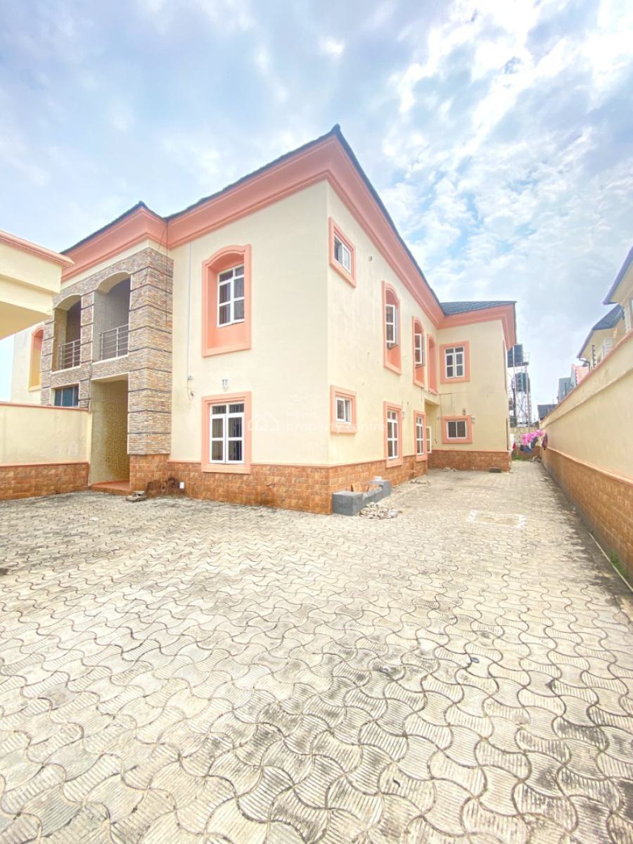 4 Bedrooms Semi Detached Duplex with Bq in a Secured Estate, Lekki Phase 1, Lekki, Lagos, Semi-detached Duplex for Rent