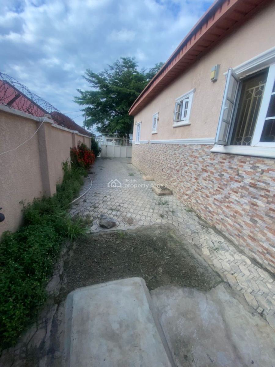 Neatly Finished Specious 3bedroom Semi Duplex Bungalow, Elsalem Estate Opposite Penthouse Estate Lugbe, Lugbe District, Abuja, Semi-detached Bungalow for Sale