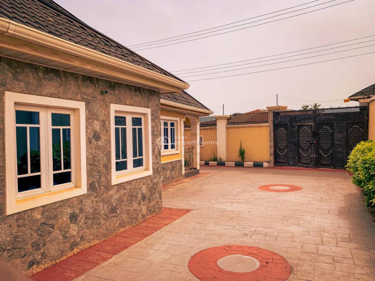 Luxury Twin Bungalow at Ekerin Ologuneru Ibadan, Ekerin Ologuneru Area Ibadan, Eleyele, Ibadan, Oyo, Detached Bungalow for Sale