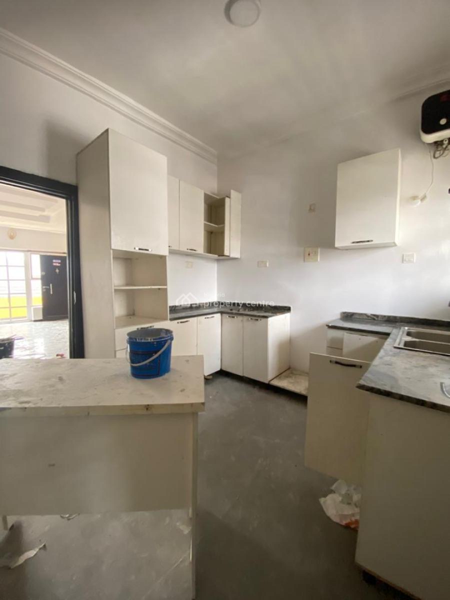 Well Maintained Upstairs, Via Thera Annex, Sangotedo, Ajah, Lagos, Flat / Apartment for Rent