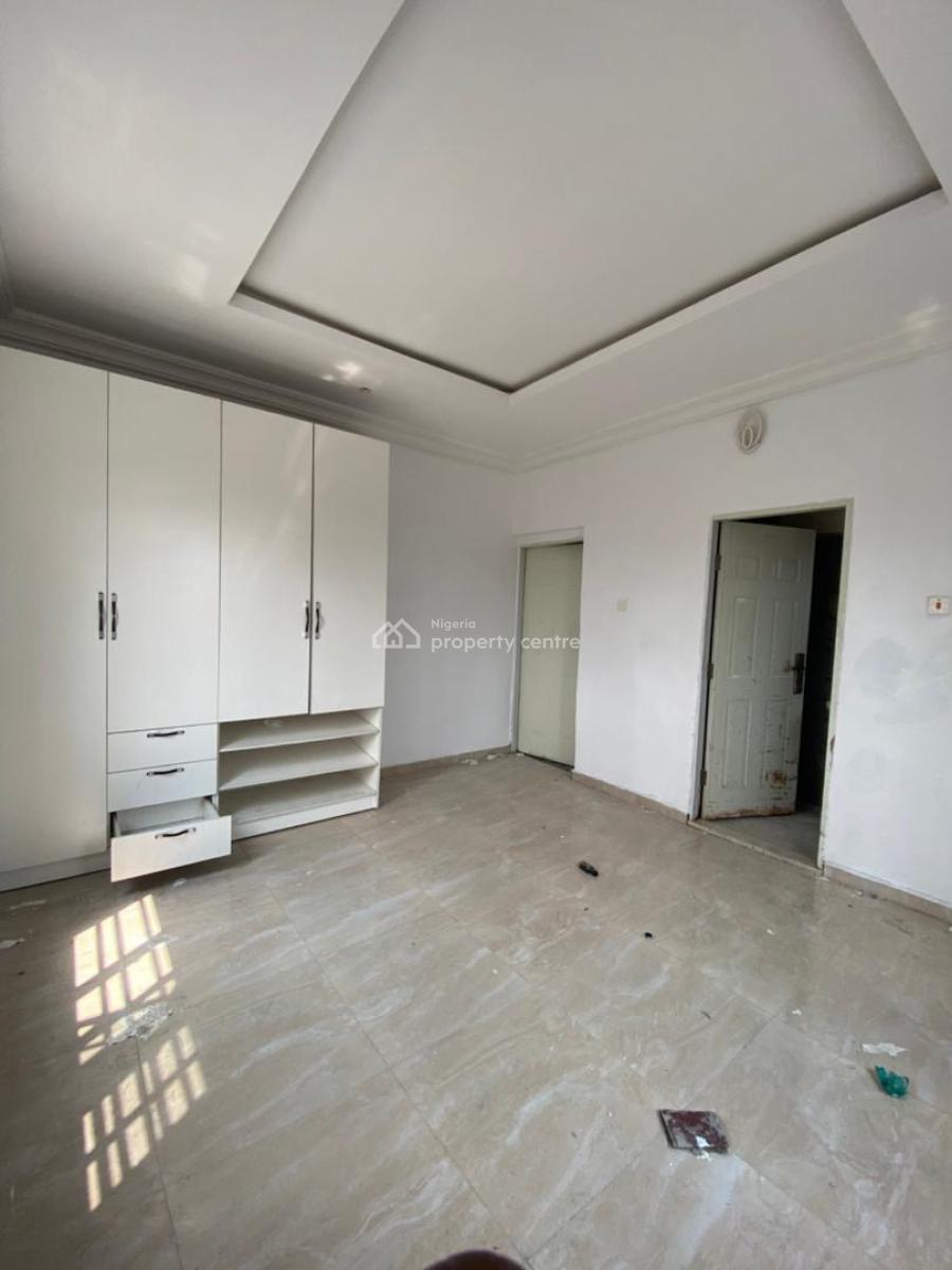 Well Maintained Upstairs, Via Thera Annex, Sangotedo, Ajah, Lagos, Flat / Apartment for Rent