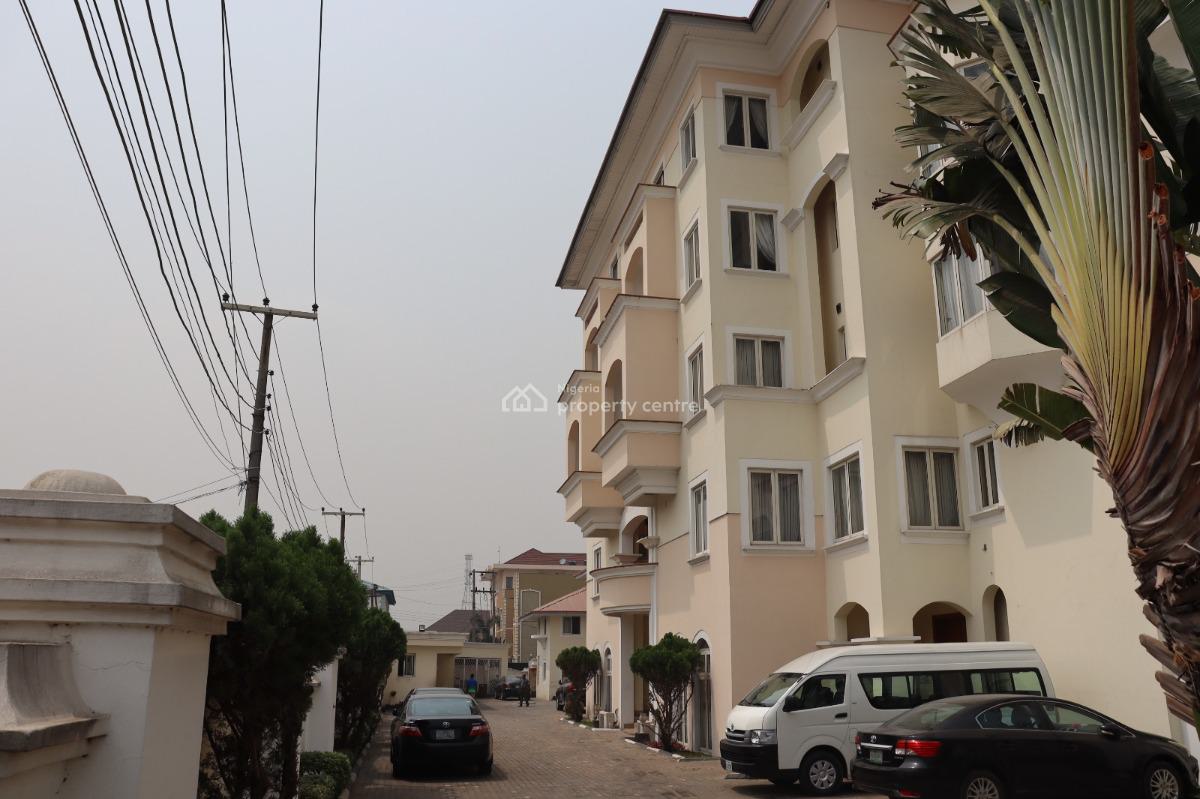Three (3) Bedroom Apartment+bq, Lekki Phase 1, Lekki, Lagos, Flat / Apartment for Rent