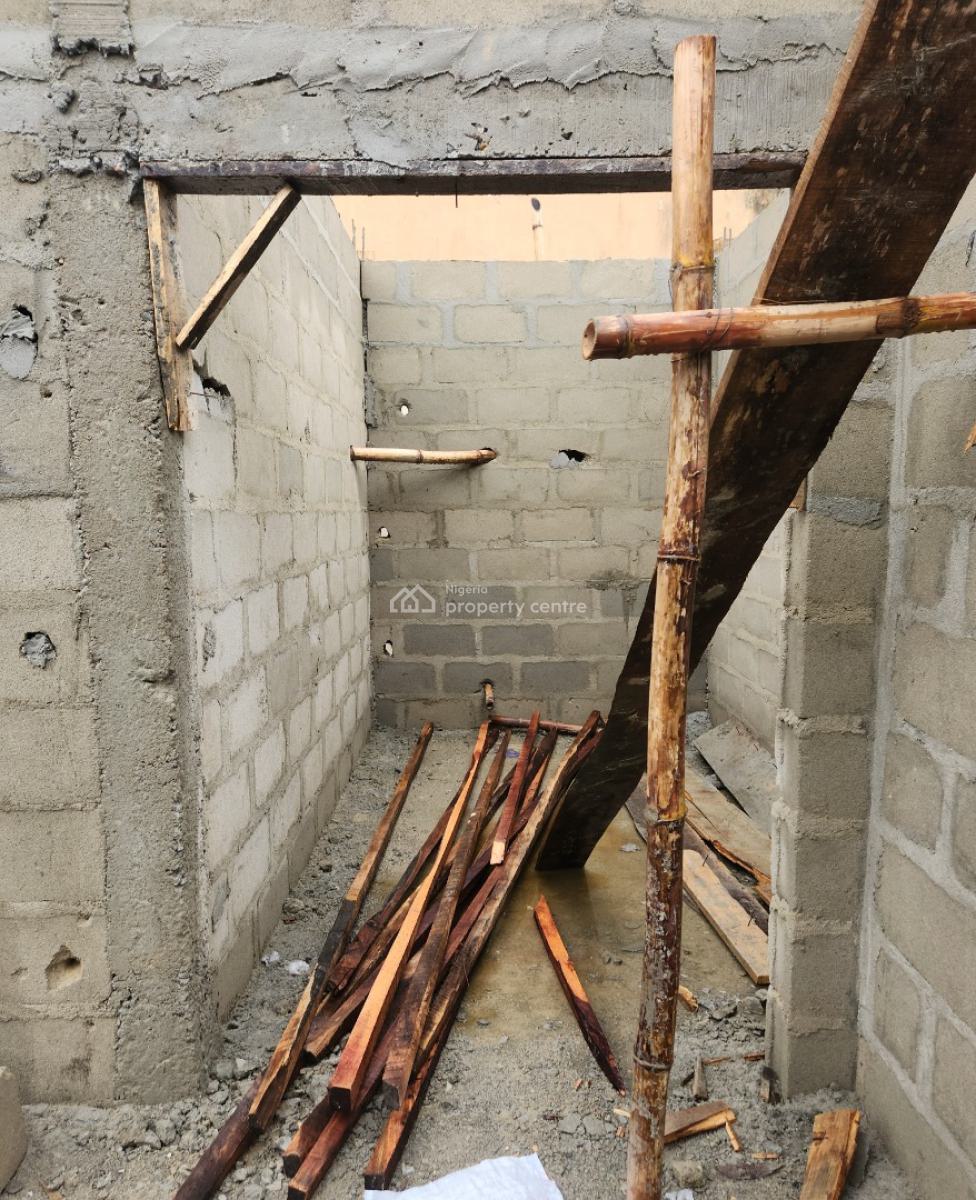 Spacious Shops for 10 Years Lease Upstairs, 97 Ijesha Road, Surulere, Lagos, Shop for Rent