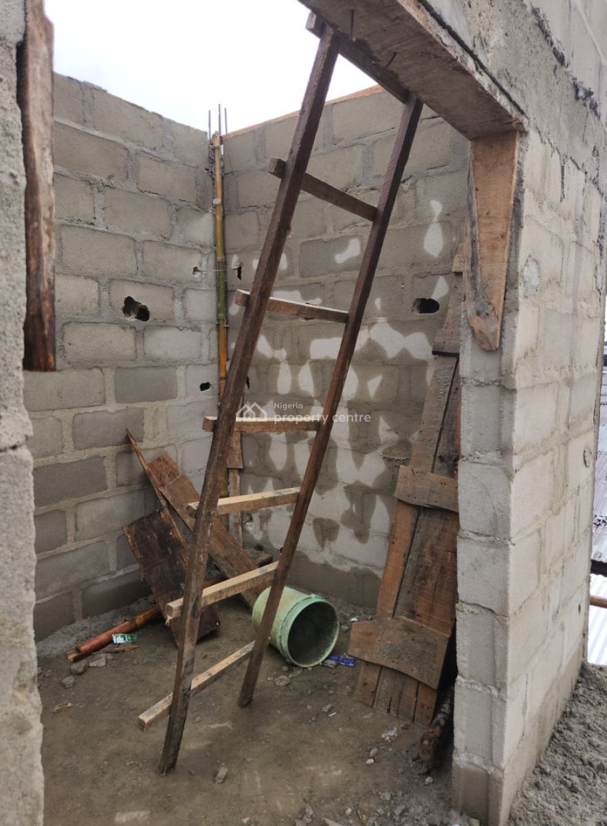 Spacious Shops for 10 Years Lease Upstairs, 97 Ijesha Road, Surulere, Lagos, Shop for Rent