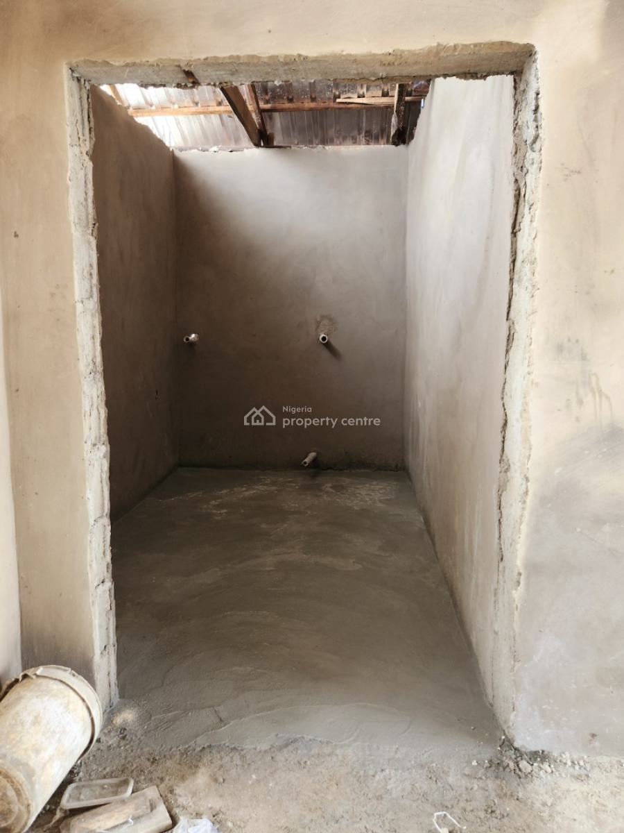 Spacious Shops for 10 Years, Upstairs, 97, Ijesha Road, Surulere, Lagos, Shop for Rent
