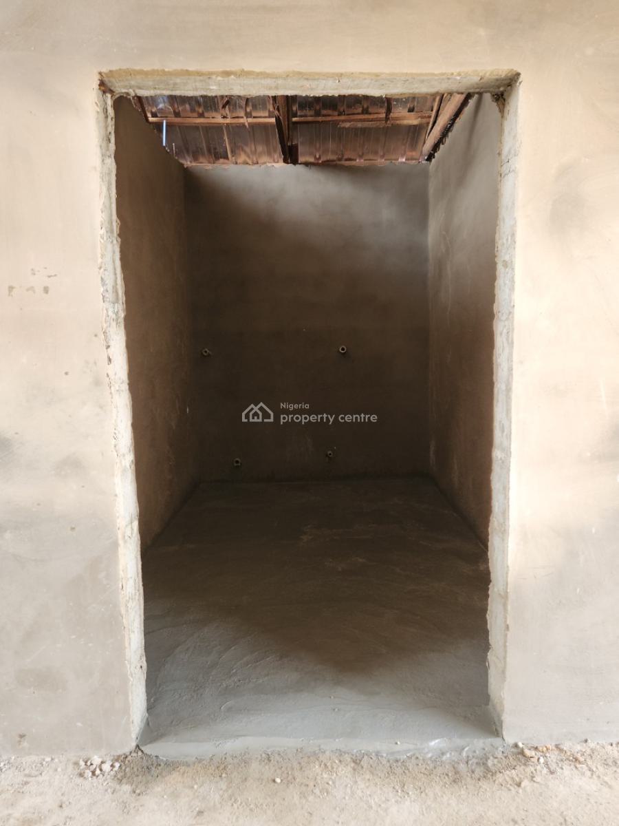 Spacious Shops for 10 Years, Upstairs, 97, Ijesha Road, Surulere, Lagos, Shop for Rent